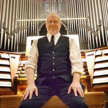 James D. Hicks at the organ of the Nidaros Cathedral, Trondheim, Norway 