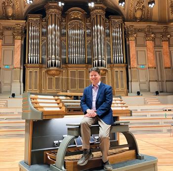 Paul Jacobs at the Kuhn organ in the Tonhalle, Zürich, Switzerland