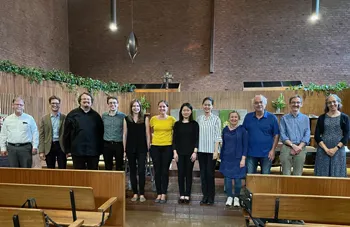 Left to right: jury members Dana Robinson, Bálint Karosi, and Martin Schmeding (chair); prize winners Freddie James, Mona Rozdestvenskyte, Lisa Hummel, Heejin Kim, and Jinhee Kim; jury members Karin Nelson, Peter Westerbrink, Stephen Farr, and Erica Johnson