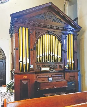 John Roberts organ in Urbana, Ohio